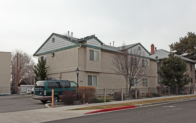304-310 Pine St in Reno, NV - Foto de edificio - Building Photo