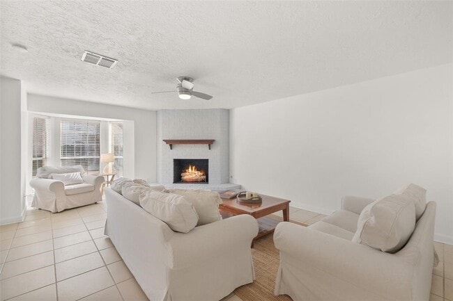 property at 3371 Continental Dr