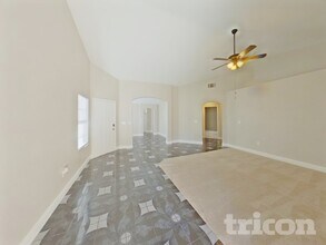 4702 Roby Grey Way in North Las Vegas, NV - Building Photo - Building Photo