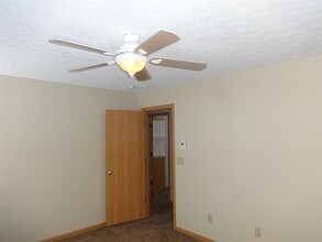 5635 Tarben Woods Ct in Columbus, OH - Building Photo - Building Photo