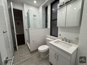 WEST 58 STREET in New York, NY - Building Photo - Building Photo