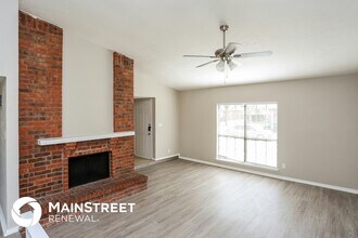 2122 Stockton Trail in Grand Prairie, TX - Foto de edificio - Building Photo