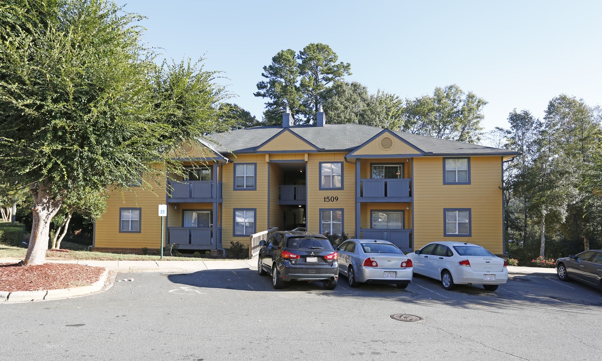 Seneca Woods Apartments in Charlotte, NC - Building Photo