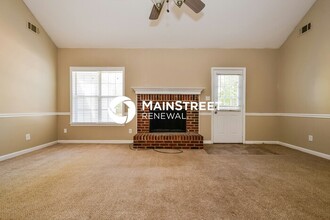 698 Derek Pl in Locust Grove, GA - Building Photo - Building Photo