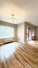 41 Wellington Ct in Staten Island, NY - Building Photo - Building Photo