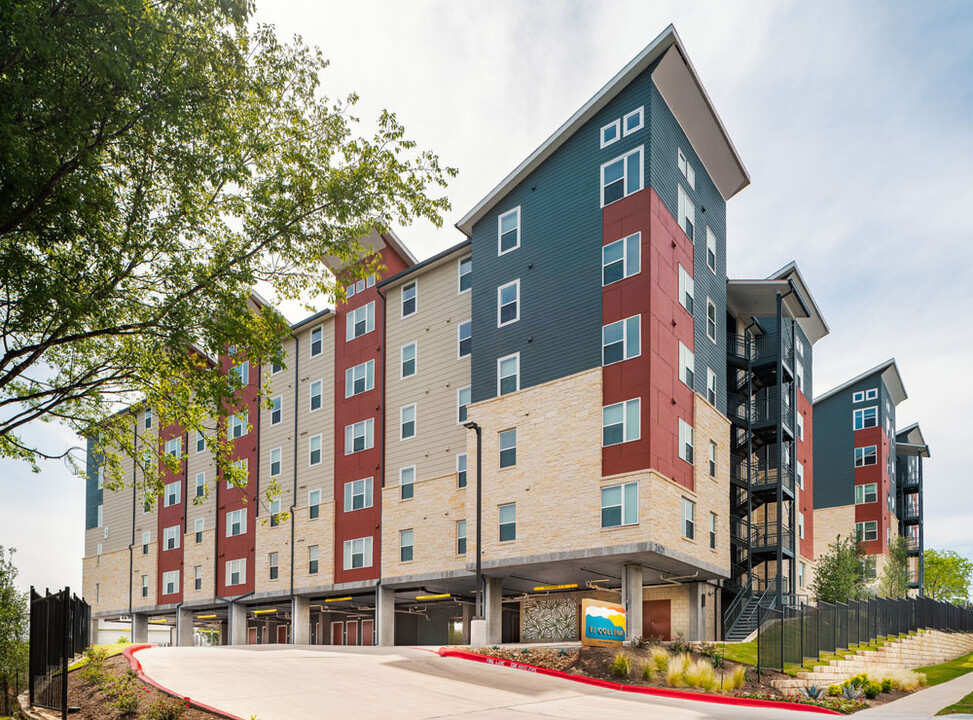 Vi Collina in Austin, TX - Foto de edificio