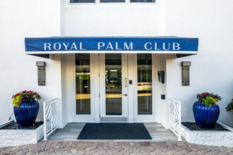 Royal Palm Club in Naples, FL - Building Photo - Building Photo