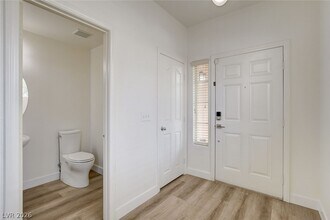 8912 Nautilus Vista Ct in Las Vegas, NV - Building Photo - Building Photo