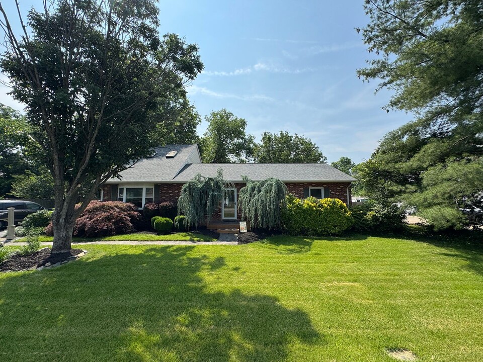 8903 Tudor Ln in Manassas, VA - Building Photo