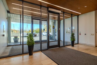 188 CityView Apartments in Brampton, ON - Building Photo - Interior Photo