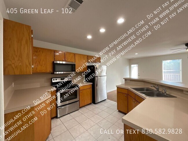 405 Green Leaf in Horseshoe Bay, TX - Building Photo - Building Photo