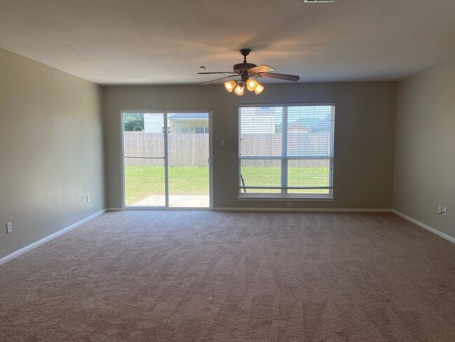 7716 Redbrush in Temple, TX - Building Photo - Building Photo