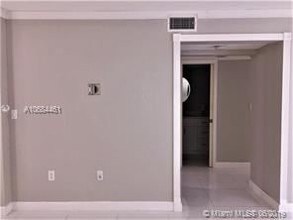 9495 Evergreen Pl-Unit -Apt 107 in Davie, FL - Building Photo - Building Photo