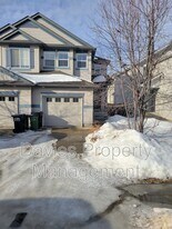 5404-5414 14 Ave SW in Edmonton, AB - Building Photo