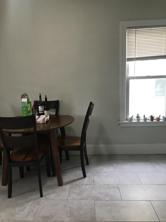 101 Heath St, Unit 2 in Somerville, MA - Building Photo