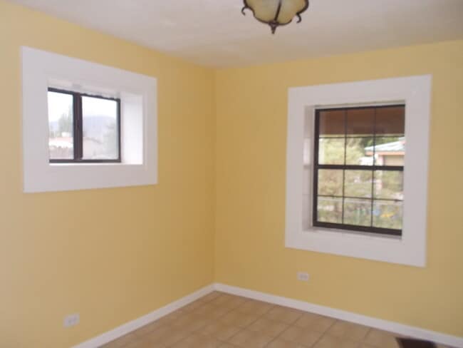 8 Malpais Ave in La Luz, NM - Building Photo - Building Photo