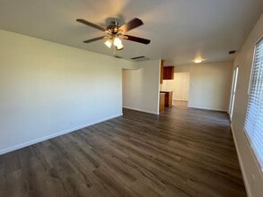 5757 San Ardo Way in North Highlands, CA - Building Photo - Building Photo