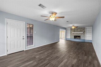 1421 16th Ave N in Texas City, TX - Building Photo - Building Photo