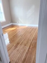 2650-2652 E 74th St, Unit Unit 1 in Chicago, IL - Building Photo - Building Photo