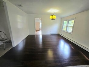 202 Peekskill Hollow Rd in Putnam Valley, NY - Building Photo - Building Photo
