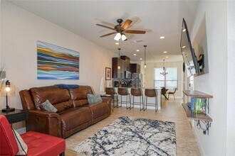 565 Demarett Dr in Lago Vista, TX - Building Photo - Building Photo