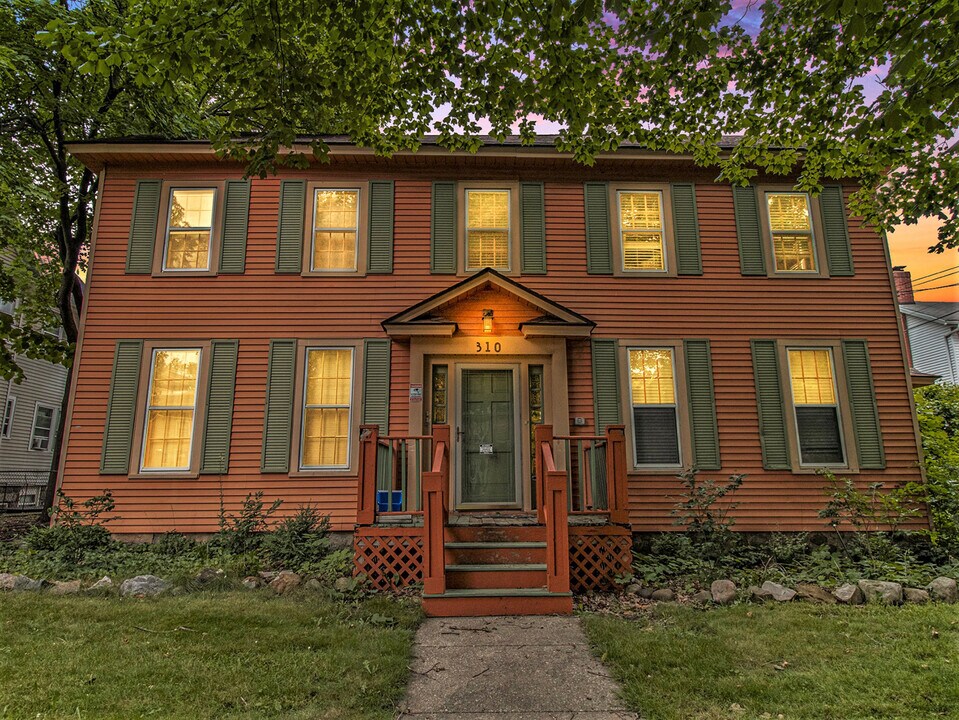 310 W Vine St, Unit 2 in Kalamazoo, MI - Foto de edificio