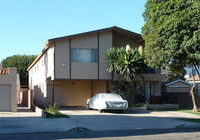 321 W 1st St in Oxnard, CA - Foto de edificio - Building Photo