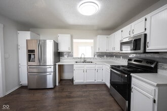 1817 Austin Rd in Kokomo, IN - Foto de edificio - Building Photo