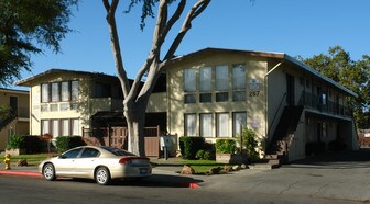 263-267 La Pala Dr in San Jose, CA - Building Photo