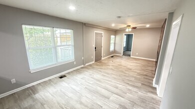 781 Riverside Pkwy in Austell, GA - Building Photo - Building Photo