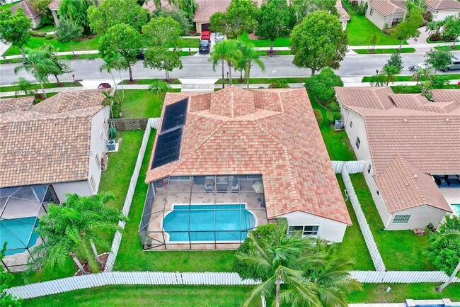 431 Stonemont Dr in Weston, FL - Building Photo - Building Photo