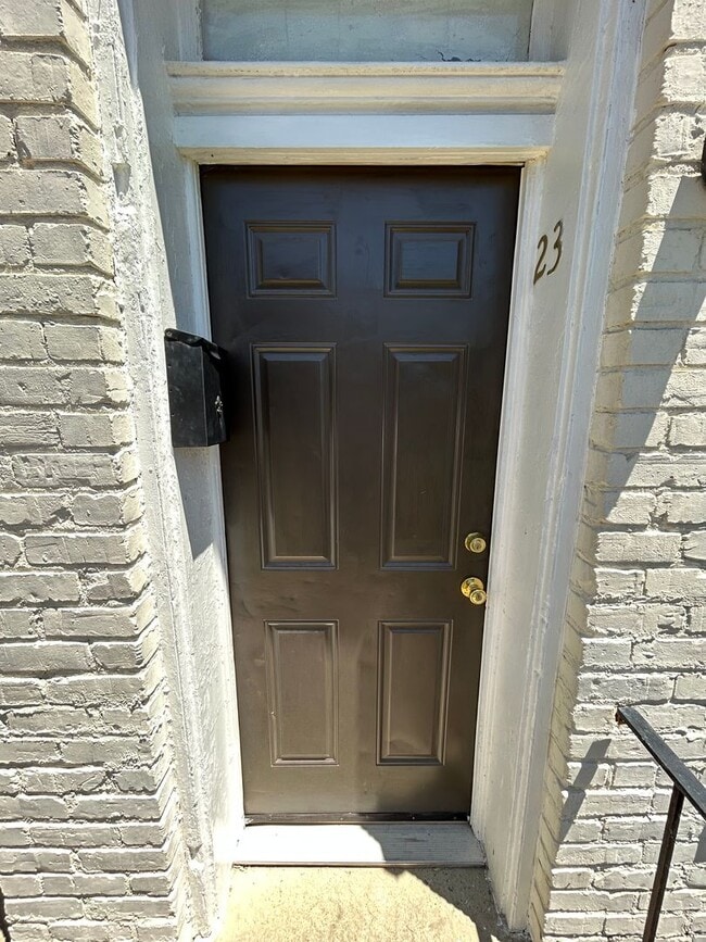 property at 23 N Mulberry St