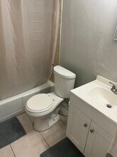 6135 Markland Ave in Ft. Myers, FL - Building Photo - Building Photo