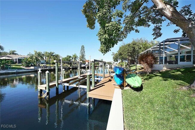 4138 SW 5th Ave in Cape Coral, FL - Building Photo - Building Photo