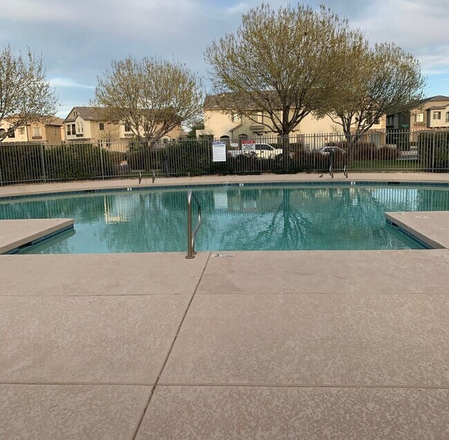 property at 356 N 169th Ave