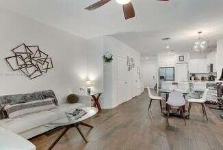 355 SE 1st Way in Deerfield Beach, FL - Building Photo - Building Photo