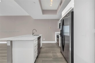 888 Biscayne Blvd, Unit 1710 in Miami, FL - Building Photo - Building Photo