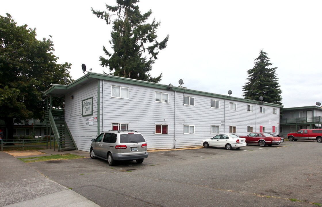 Colonial Court Apartments in Auburn, WA - Building Photo