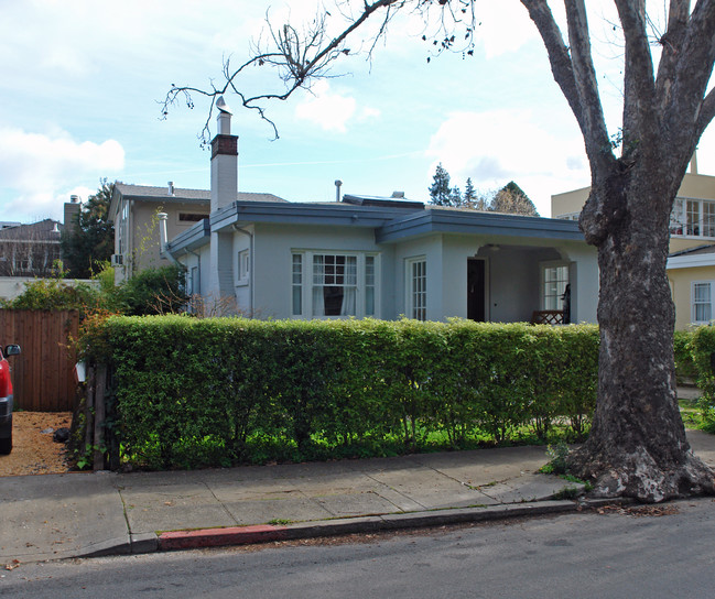 139 Sycamore Ave in Mill Valley, CA - Building Photo - Building Photo