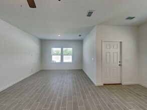 2197 Windward Cay Ln in Middleburg, FL - Building Photo - Building Photo