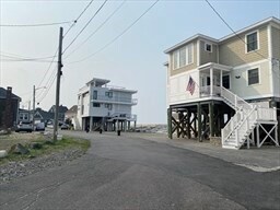 16 Gunrock Ave in Hull, MA - Building Photo - Building Photo