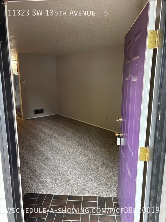 11323 SW 135th Ave in Portland, OR - Building Photo