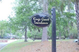 102 Saint James Pl in Summerville, SC - Building Photo