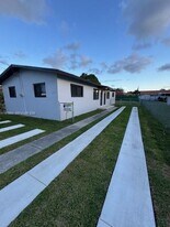 6752 SW 21st St in Miami, FL - Building Photo