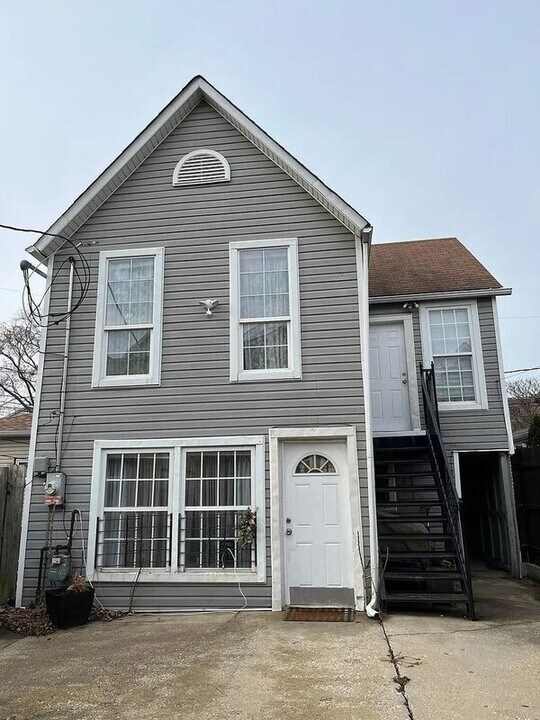 1740 N Sawyer Ave in Chicago, IL - Building Photo
