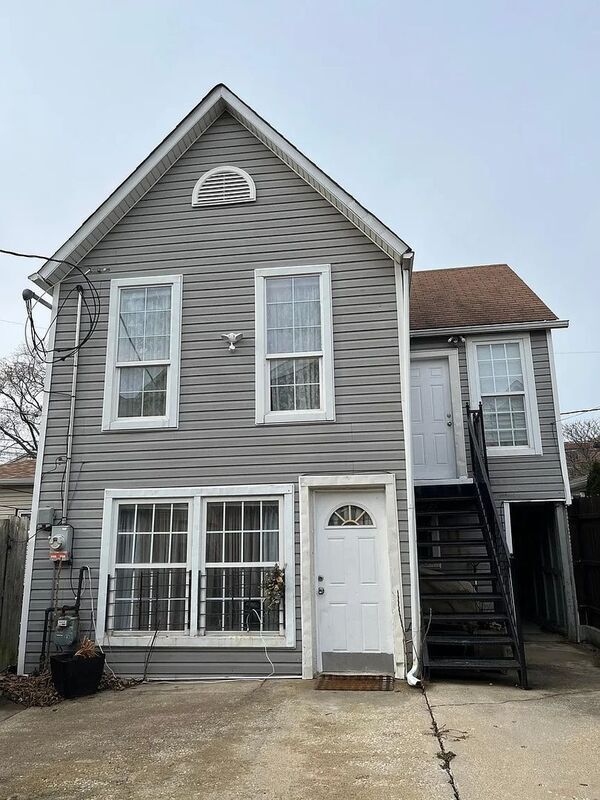 property at 1740 N Sawyer Ave