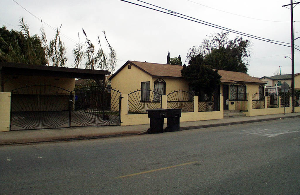 12054-12056 223rd St in Hawaiian Gardens, CA - Building Photo