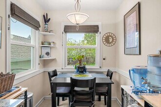 328 Palm Ave in Ashland, OR - Building Photo - Building Photo