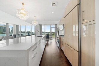1200 Ave at Port Imperial in Weehawken, NJ - Foto de edificio - Building Photo