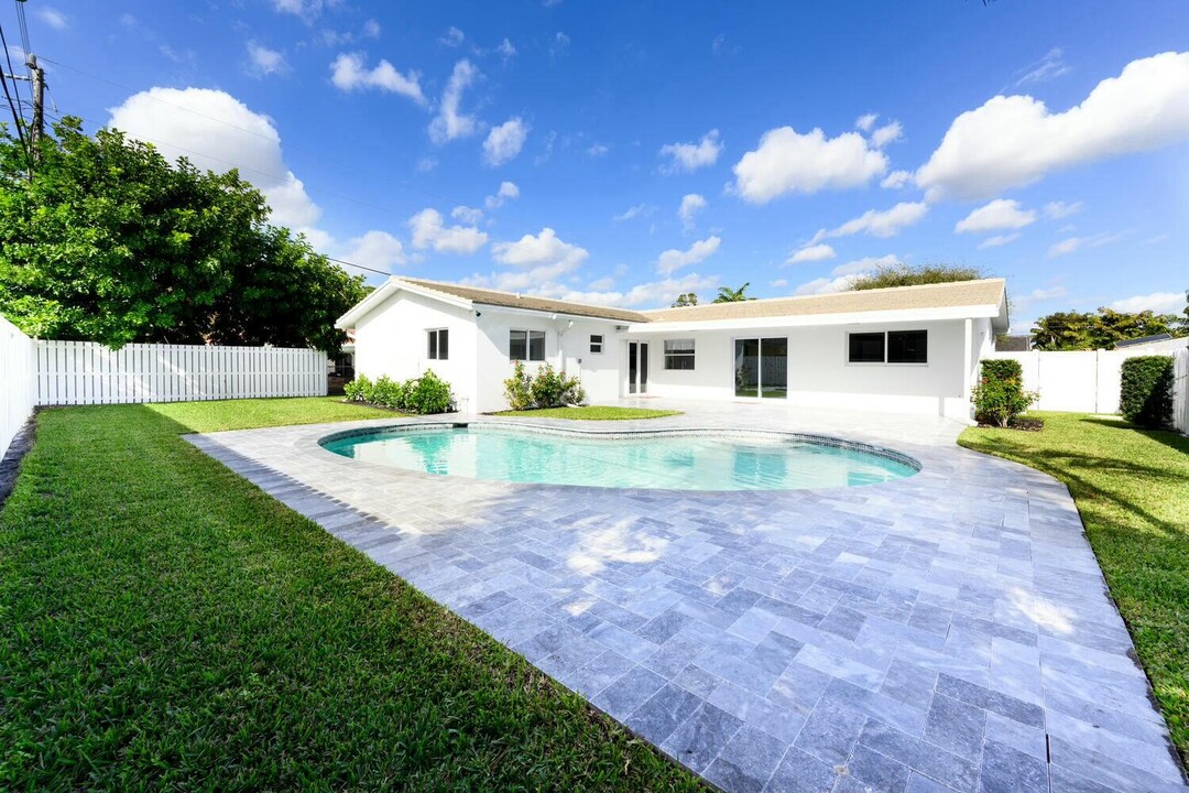 4 Tam O Shanter Ln in Boca Raton, FL - Building Photo